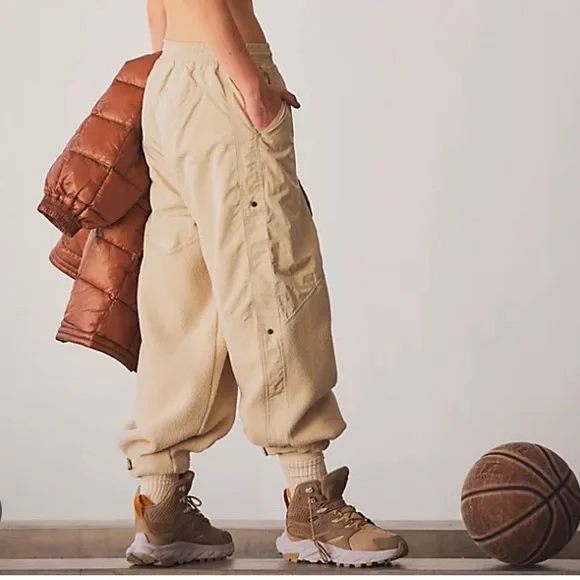 FREE PEOPLE size M Snowcap pants by FP Movement - Picture 3 of 4